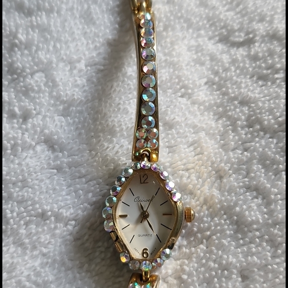COPY - Vintage rhinestone embellished watch - Picture 4 of 7